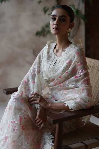 Shop_Begum_Pink Organza, Silk Embroidery, Lace, Zari Round Solana Flower Saree With Blouse 