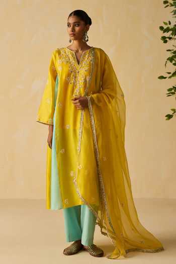 Buy_Shikha Mehta_Yellow , Chanderi, Cotton, Organza Embroidery V-neck Hand Kurta Set _at_Aza_Fashions