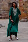 Buy_Jayanti Reddy_Emerald Green Silk Zardosi Kaftan _at_Aza_Fashions