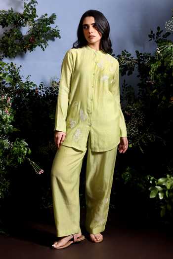 Buy_Taisha_Green Chanderi Applique Mandarin Collar Silva Pure Malai Shirt And Pant Set _at_Aza_Fashions