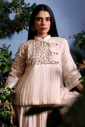 Taisha_Coral Chanderi Mukaish Work Mandarin Collar Mukesh Embroidered Top And Palazzo Set _at_Aza_Fashions