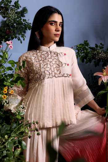 Buy_Taisha_Coral Chanderi Mukaish Work Mandarin Collar Mukesh Embroidered Top And Palazzo Set 