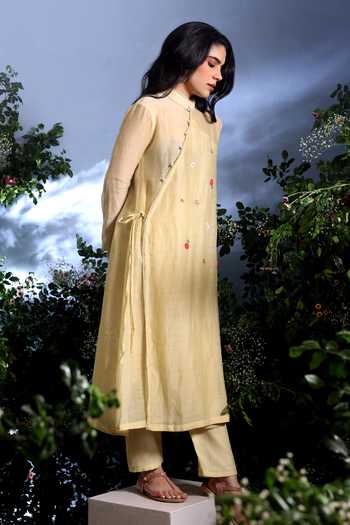 Buy_Taisha_Yellow Chanderi Embroidery Mandarin Malini Pure Malai Angarkha And Pant Set 