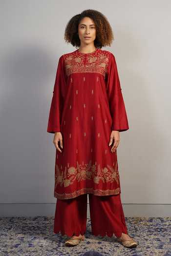 Buy_Samant Chauhan_Red Silk, Cotton Embroidery, Sequins Round Neck Threadwork Kurta Set _Online_at_Aza_Fashions
