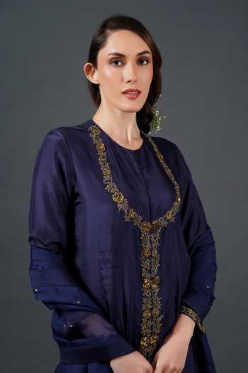 Buy_Samant Chauhan_Blue Silk Zari, Embroidery Round Neck Threadwork Kurta Set _Online_at_Aza_Fashions