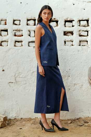 Buy_Raasa_Blue Handloom Cotton V-neck Day Waistcoat _Online_at_Aza_Fashions