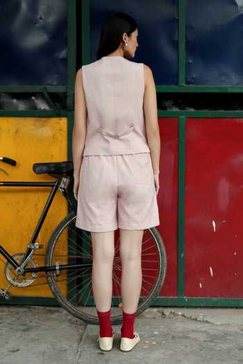Buy_Raasa_Pink Handloom Cotton V-neck Rosewood Blazer And Shorts Set 