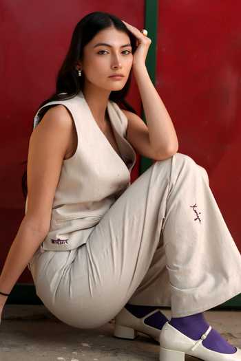 Buy_Raasa_Off White Handloom Cotton V-neck Ash Cloud Blazer And Trouser Set _Online_at_Aza_Fashions