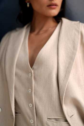 Raasa_Off White Handloom Cotton Collared Ash Cloud Blazer _Online_at_Aza_Fashions