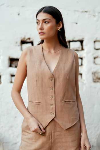 Buy_Raasa_Brown Handloom Cotton V-neck Sand Dune Blazer And Shorts Set 