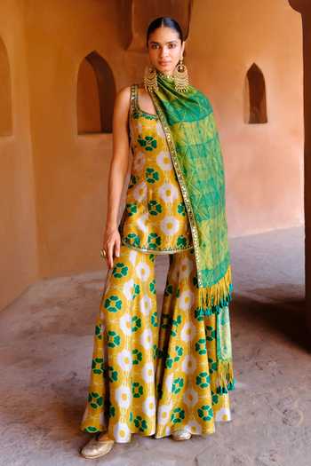 Buy_Drishti & Zahabia_Green Silk, Dupion Embroidery, Zari, Tara Floral Print Kurta Palazzo Set _at_Aza_Fashions