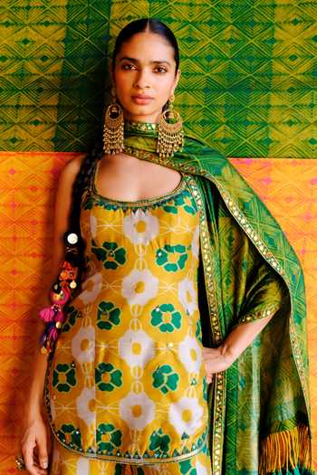 Buy_Drishti & Zahabia_Green Silk, Dupion Embroidery, Zari, Tara Floral Print Kurta Palazzo Set 