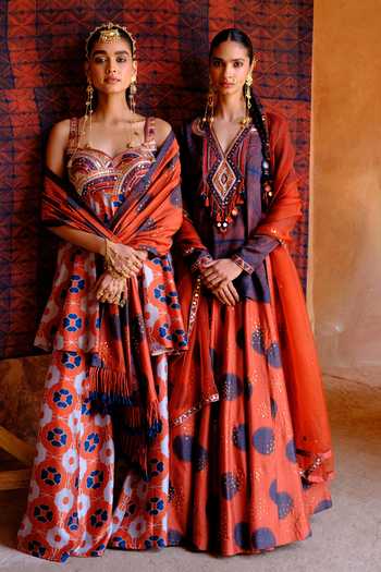 Buy_Drishti & Zahabia_Orange Silk, Dupion Embroidery, Sequins, Inaaya Floral Print Kurta Palazzo Set 