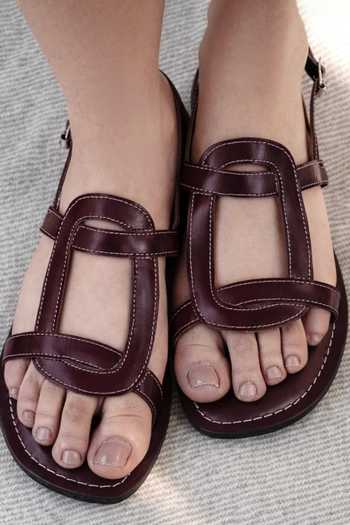 Buy_Sandalwali_Wine Olga Oval Strap Sandals _at_Aza_Fashions