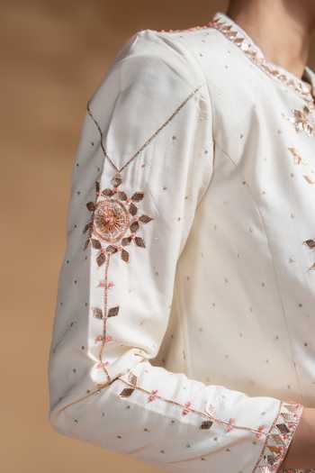 Buy_BAISE GABA_Off White Muslin Gota Patti Round Neck Chandra Embroidered Jacket _Online