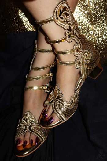 Shop_Chal Jooti_Gold Embroidery, Zari, Metallic Thread Cleopatra Block Heels _at_Aza_Fashions