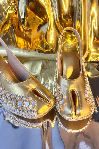 Chal Jooti_Gold Desi Tabi Embroidered Heels _Online_at_Aza_Fashions