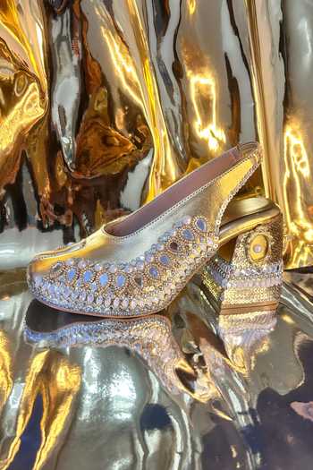 Buy_Chal Jooti_Gold Desi Tabi Embroidered Heels 
