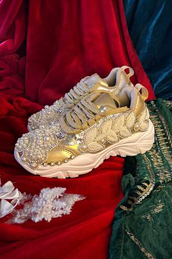 Chal Jooti_White Crown Of Pearls Embroidered Sneakers _Online_at_Aza_Fashions