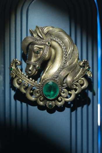 Buy_Cosa Nostraa_Gold Gemstones, Brooches Majestic Horse Emerald _at_Aza_Fashions