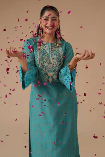 Buy_LAHARIO_Blue Linen Embroidery Round Neck Sadabahar Printed Kurta Set _Online_at_Aza_Fashions