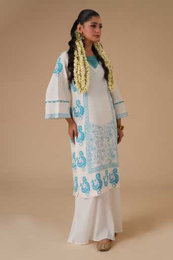 LAHARIO_White Cotton Lace V-neck Mogra Printed Kurta And Pant Set _Online_at_Aza_Fashions