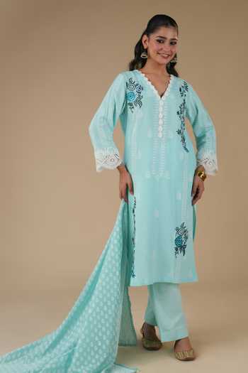 Buy_LAHARIO_Blue Linen Embroidery V-neck Kumud Printed Kurta Set _at_Aza_Fashions
