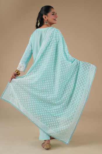 Shop_LAHARIO_Blue Linen Embroidery V-neck Kumud Printed Kurta Set _at_Aza_Fashions
