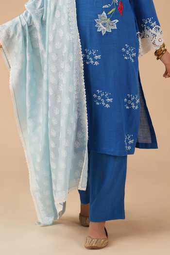 Buy_LAHARIO_Blue Cotton Embroidery, Lace V-neck Raat Ki Rani Printed Kurta Set _Online_at_Aza_Fashions