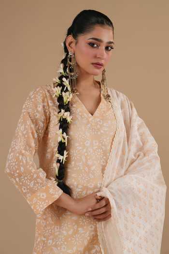 Buy_LAHARIO_Peach Linen V-neck Kesar Printed Kurta Set _Online_at_Aza_Fashions