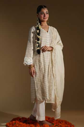 Buy_LAHARIO_Ivory Linen Embroidery, Lace No Genda Printed Kurta Set _at_Aza_Fashions