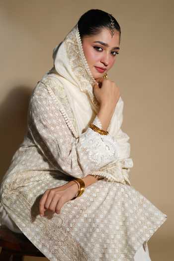 Shop_LAHARIO_Ivory Linen Embroidery, Lace No Genda Printed Kurta Set _Online_at_Aza_Fashions