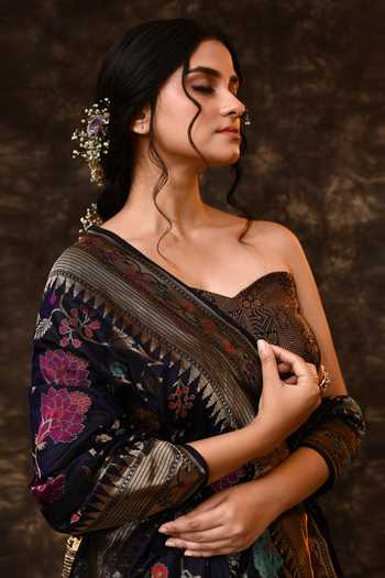 Vishwa By Pinki Sinha_Blue Silk Zari Floral Weave Saree With Running Blouse _at_Aza_Fashions