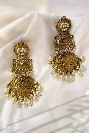 Buy_Amreli Jaipur_Gold Plated Pearls Drop Earrings _at_Aza_Fashions