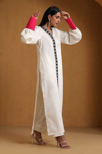 Shop_Wazir C_Off White Cotton Embroidery V-neck, Yes Kashmiri Aari Kurta And Pant Set _Online_at_Aza_Fashions