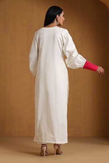 Shop_Wazir C_Off White Cotton Embroidery V-neck, Yes Kashmiri Aari Kurta And Pant Set _at_Aza_Fashions