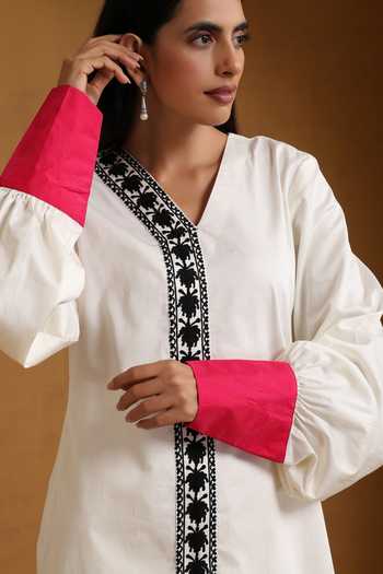 Shop_Wazir C_Off White Cotton Embroidery V-neck, Yes Kashmiri Aari Kurta And Pant Set 