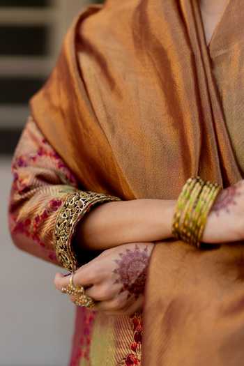 Buy_Mimamsaa_Olive Green Brocade Razia Checkered Woven Kurta Set _Online_at_Aza_Fashions