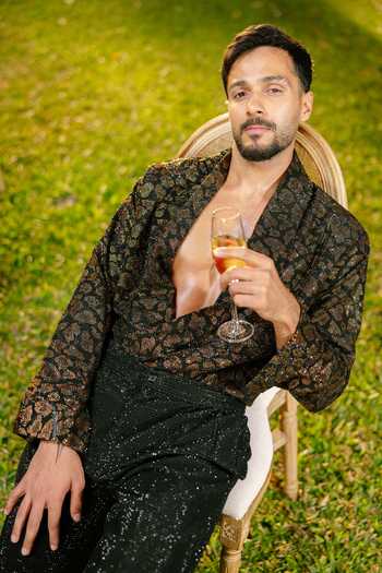 Shop_Itrh_Black Crepe Sequins Noir Regent Printed Blazer Set _Online_at_Aza_Fashions