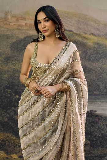 Itrh_Ivory Tissue Mirrors Scoop Neck Avyra Saree Set _Online_at_Aza_Fashions