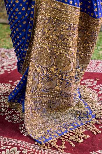 Shop_Itrh_Blue Crepe, Silk Zari V-neck Neelpari Dabka Saree Set _Online_at_Aza_Fashions