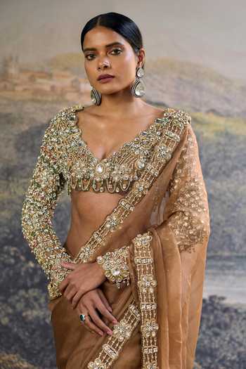 Itrh_Brown Organza Beads, Stones, Mirrors V-neck Varnika Saree Set _Online_at_Aza_Fashions