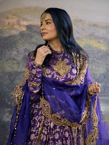 Itrh_Gold Organza, Brocade, Lycra Embroidery, Zari High Neck Vasundhara Anarkali Set _Online_at_Aza_Fashions