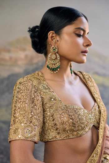Itrh_Gold Tissue, Brocade Zari, Mirrors, Tassels Sweetheart Neck Trinaya Saree Set _Online_at_Aza_Fashions