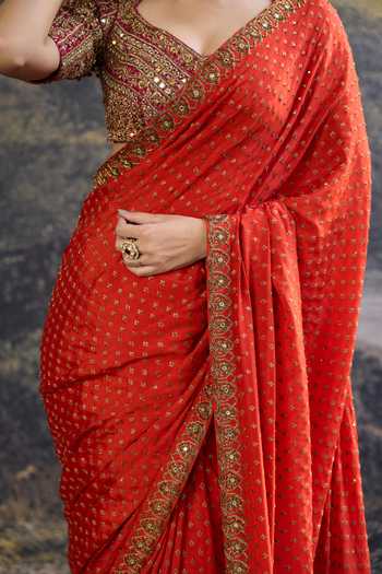 Itrh_Gold Crepe Zari Surahi Rang Handloom Saree Set _Online_at_Aza_Fashions