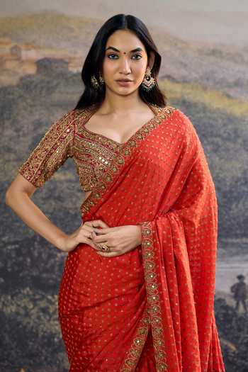 Buy_Itrh_Gold Crepe Zari Surahi Rang Handloom Saree Set _Online_at_Aza_Fashions