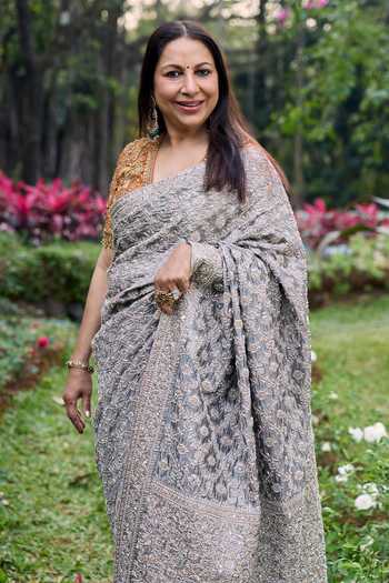 Itrh_Silver Silk, Tissue Embroidery, Zari V-neck Chandi Rang Heritage Saree Set _Online_at_Aza_Fashions