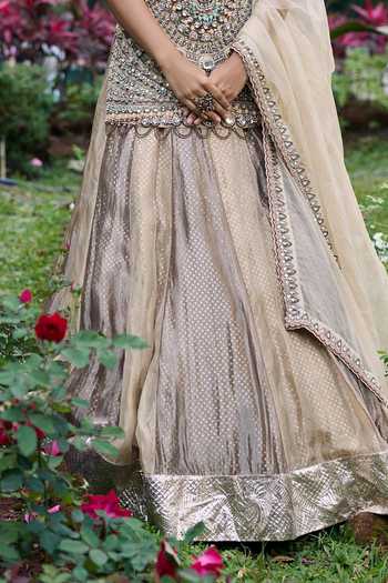 Buy_Itrh_Ivory Organza, Tissue Embroidery, Sequins, Stones, Noor-e-zar Jadau Lehenga Set _Online_at_Aza_Fashions