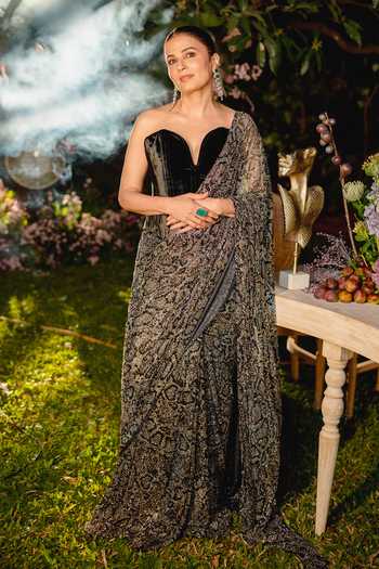 Buy_Itrh_Black Net, Velvet Crystals Sweetheart Neck Midnight Frost Pre-draped Saree Set _at_Aza_Fashions