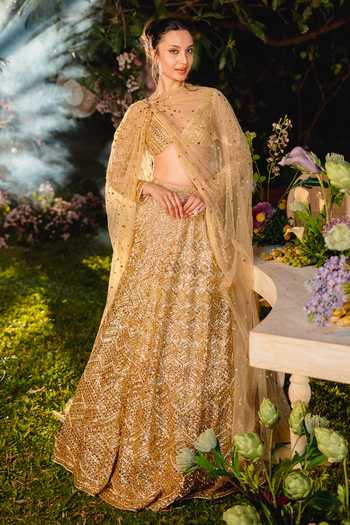 Buy_Itrh_Gold Net Sequins, Zari, Embroidery V-neck Reverie Lehenga Set _at_Aza_Fashions